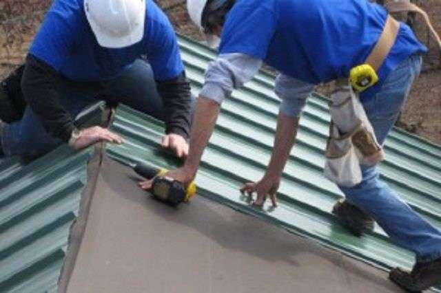 Будь використовувати профнастил для даху